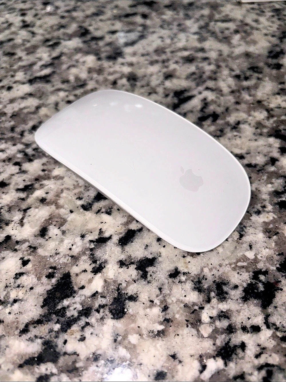 Apple Magic Mouse 2 Wireless Mouse White
